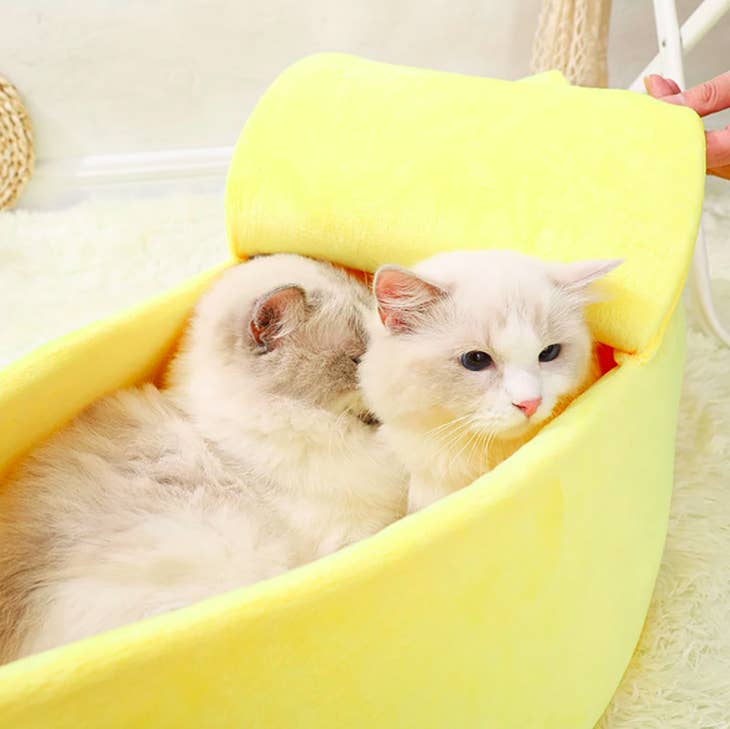 Banana Shape Pet Bed House - Pink
