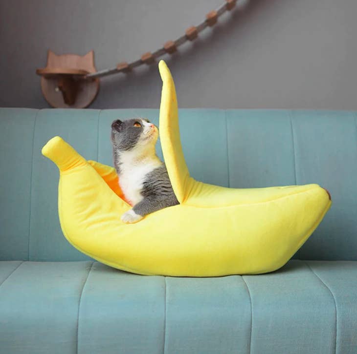 Banana Shape Pet Bed House - Pink