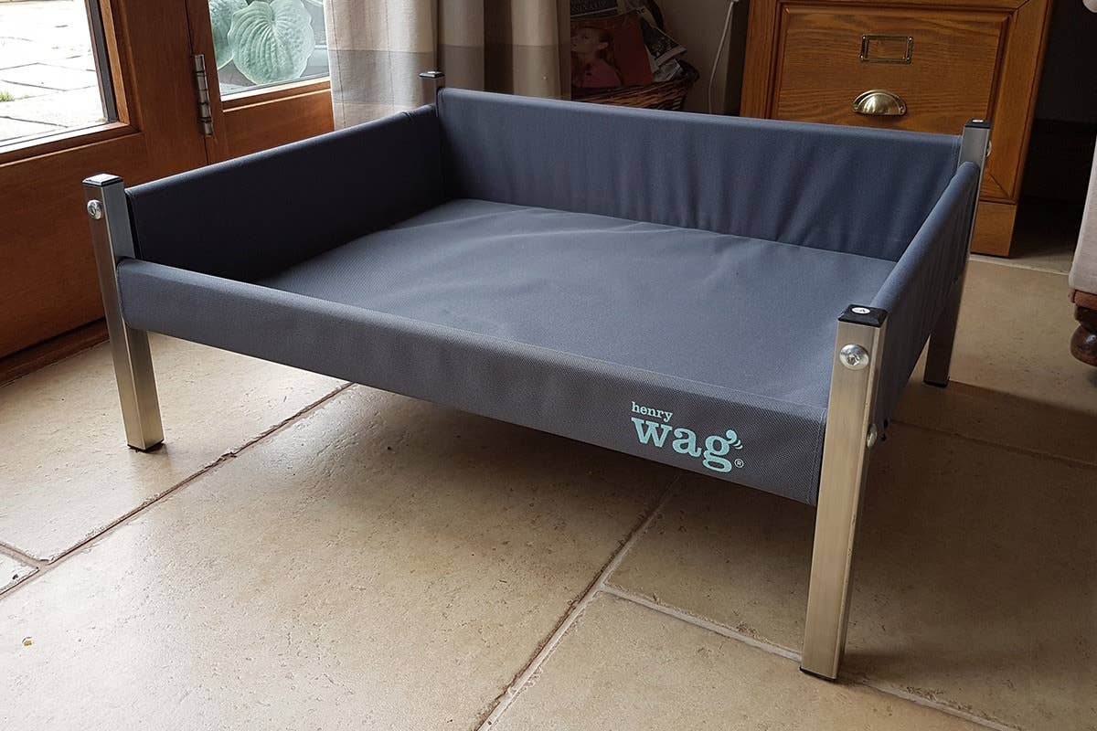 Henry Wag Elevated Dog Bed