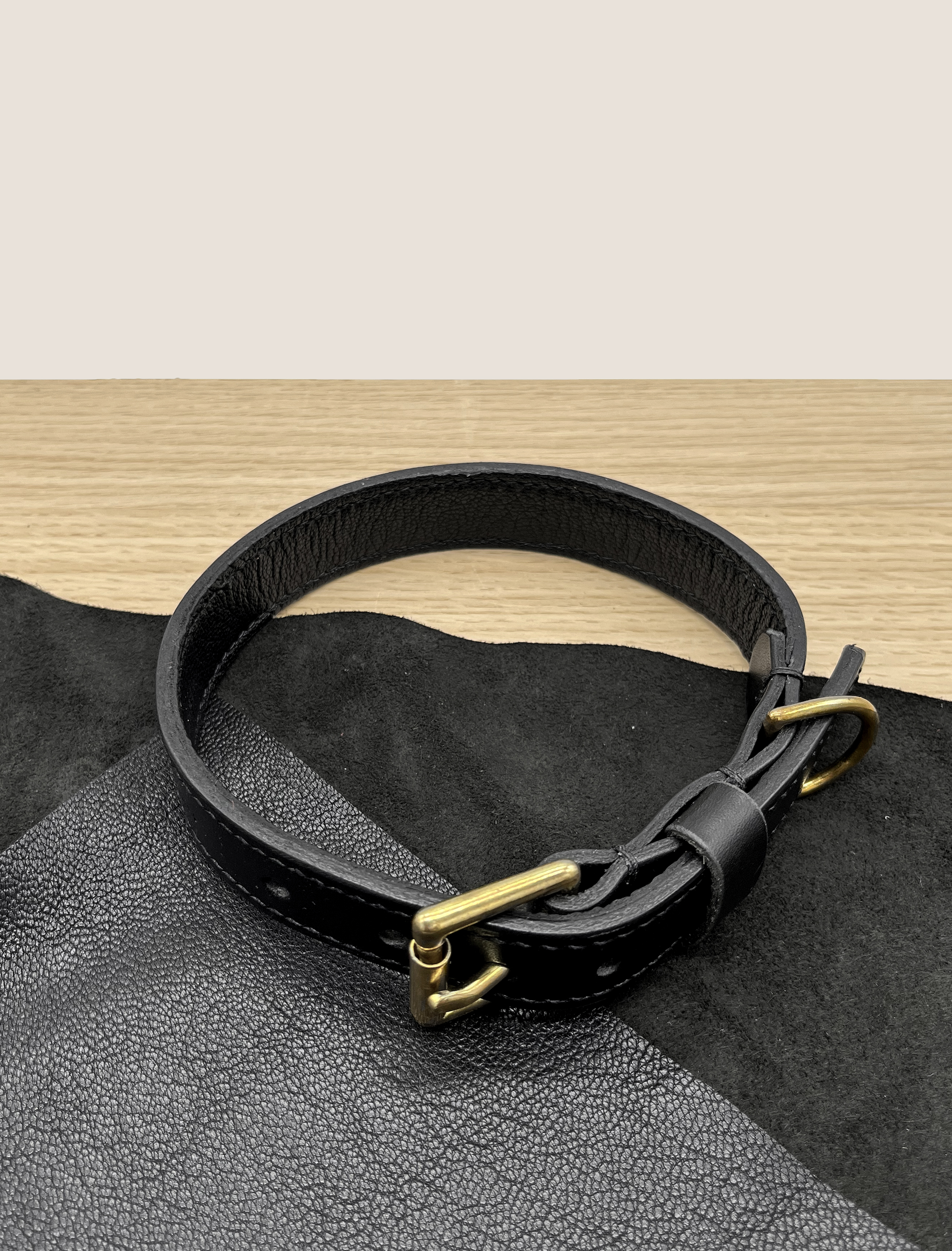 Black Leather 'Artisan 03' Classic Dog Collar