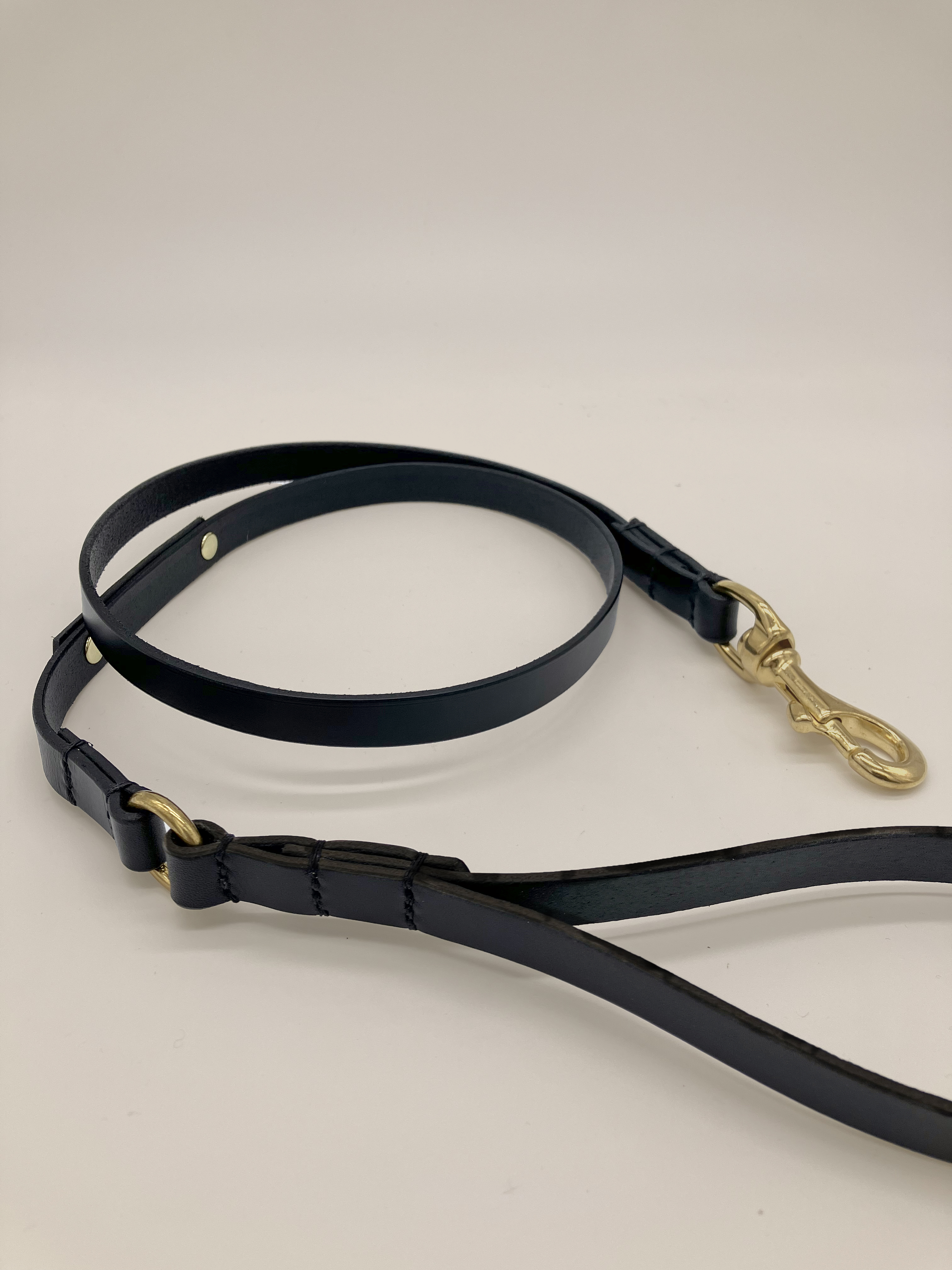 Black Leather 'Artisan 03' Dog Lead