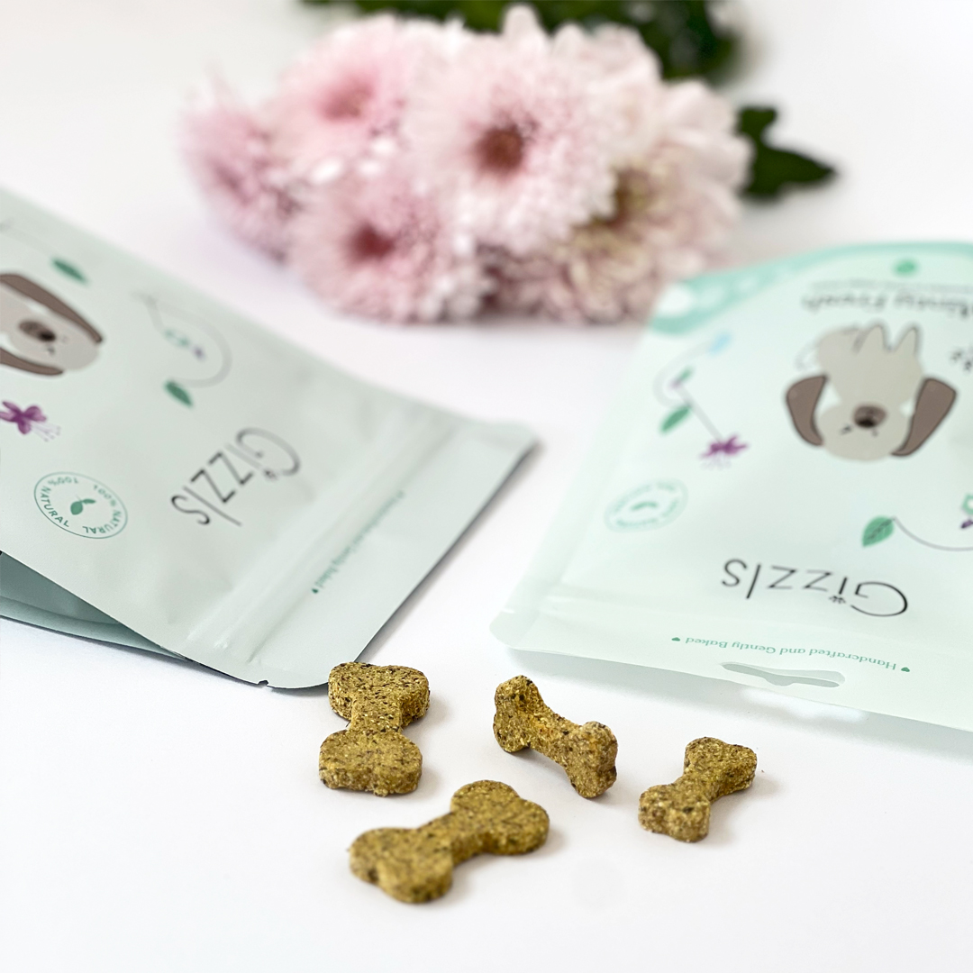 Gizzls Peanut Butter & Mint Dog Treats – 200g