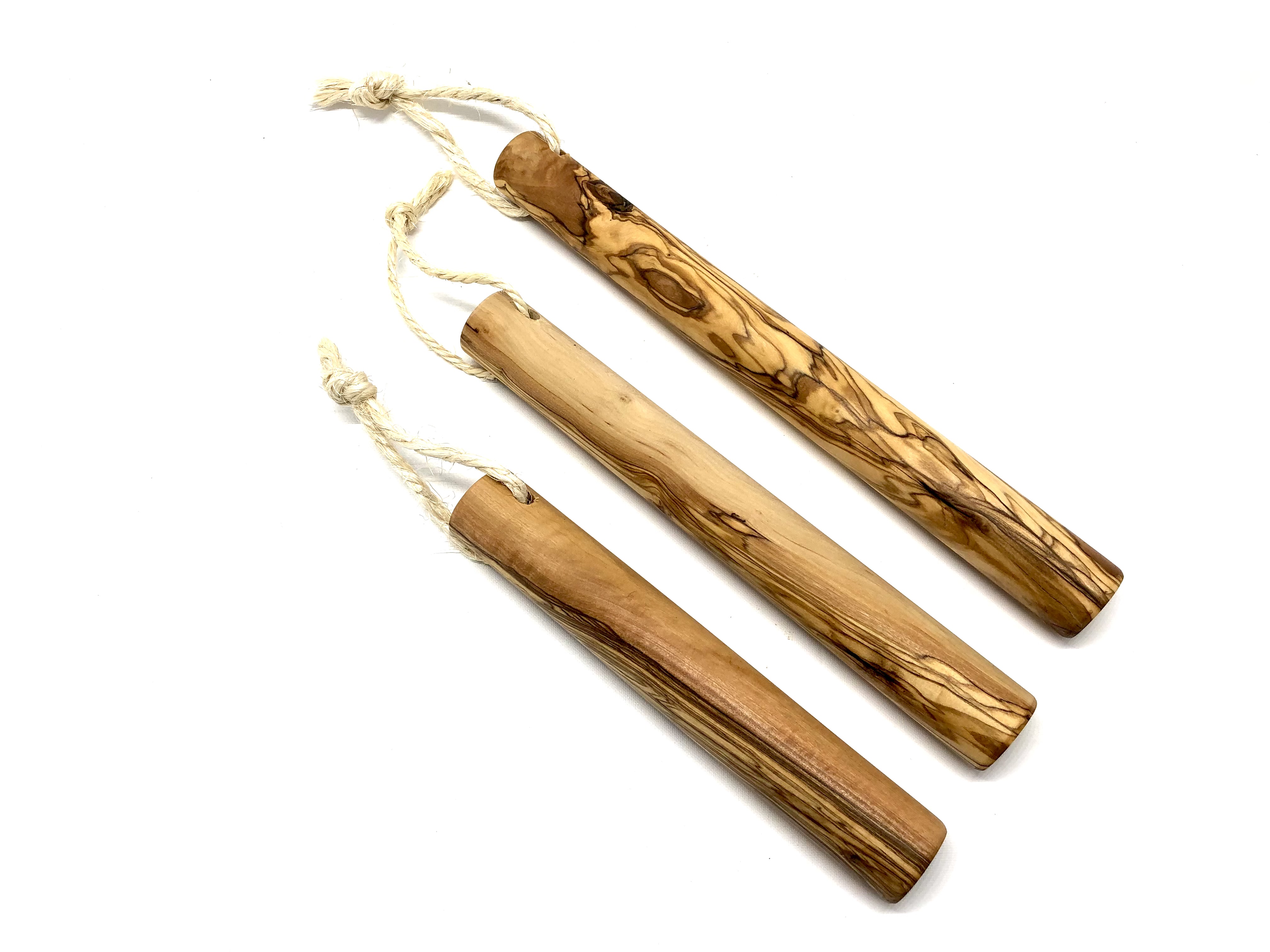 Chewing bone approx. 20 cm WITHOUT sisal ribbon from olive wood (Copy)